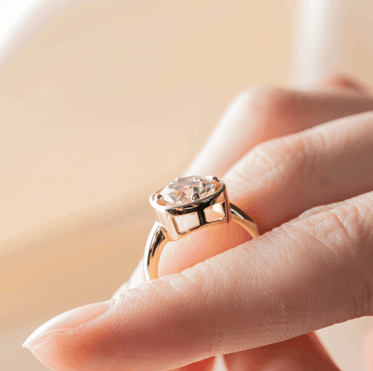 14K Yellow Gold 2.5ct Antique Old Mine Cut Diamond Basket Setting Ring with Smooth Ring Cut Design