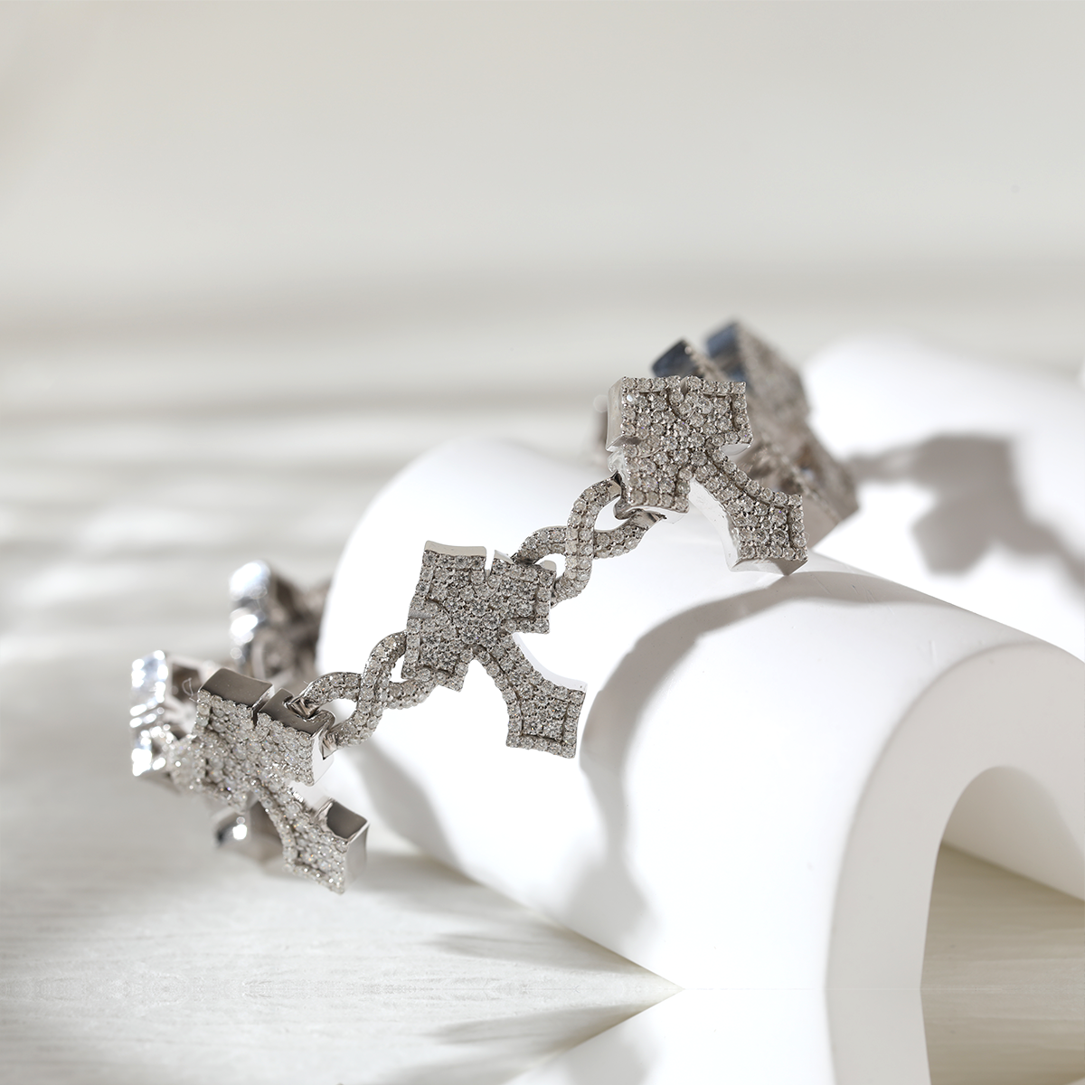 14K White Gold Knight' s Faith Pavé Lab Diamond Bracelet