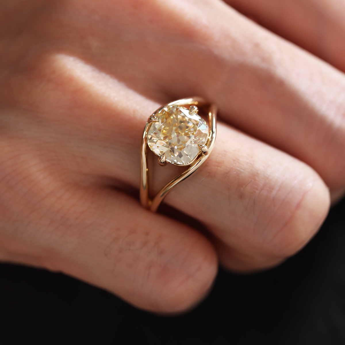 14K Yellow Gold 4ct Old Mine Cut Yellow Lab Diamond 4 Claw Prongs Solitaire Ring with Split Band Design