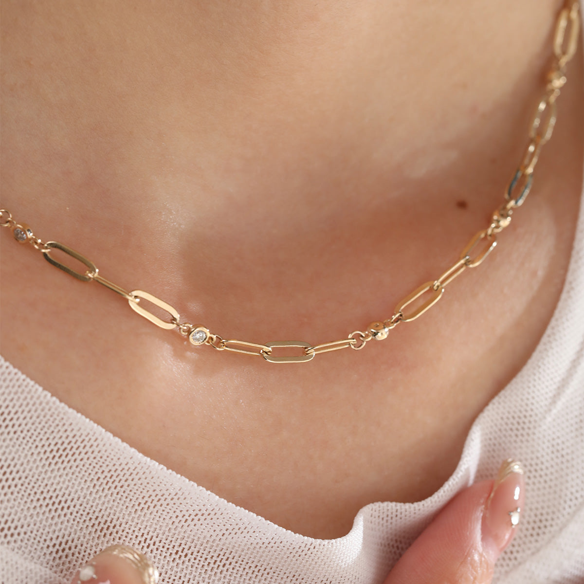 14K Yellow Gold Round Lab Diamond Cross Squashed Chain Station Necklace