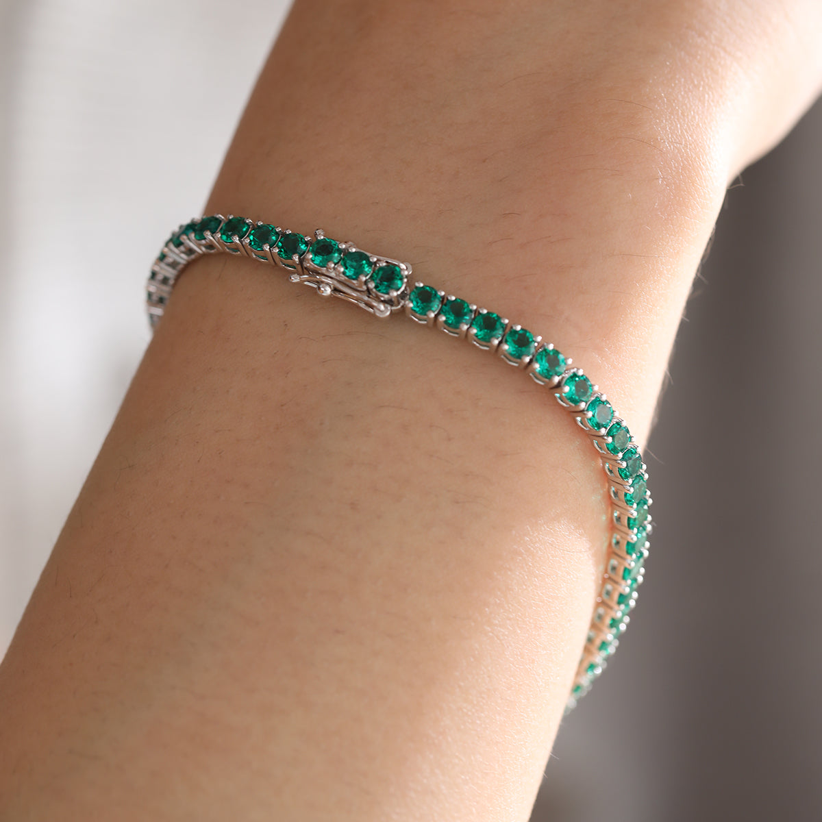 14K White Gold 5ct tw Round Zambian Lab Emerald 4 Prong Basket Tennis Bracelet