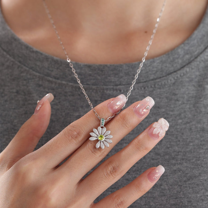 14K White Gold Daisy Pendant Necklace - FIORESE JEWELRY