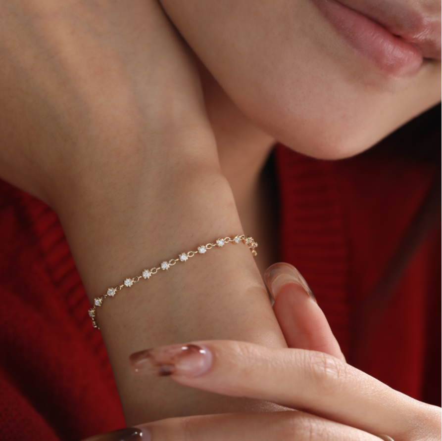 14K Yellow Gold Round Lab Dimaond Star Bezel Station Bracelet