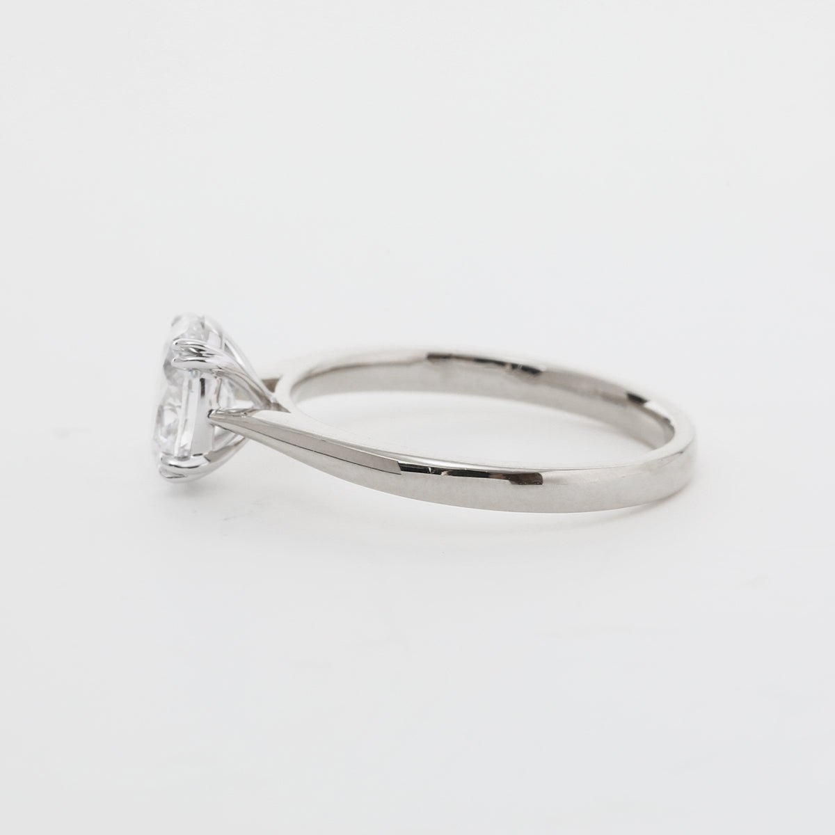 Oval-Cut Lab Diamond Cathedral Setting Ring with Double-Claw Prong and Tapered Band