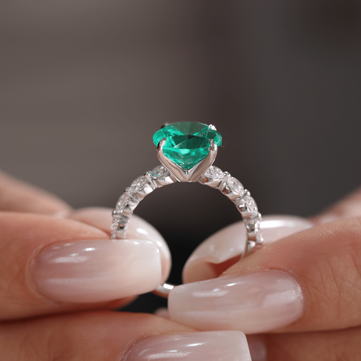 18K White Gold 2.5ct Round Colombian Lab Emerald 4 Calw Prong Ring with 8 Round Lab Diamond Side-stones
