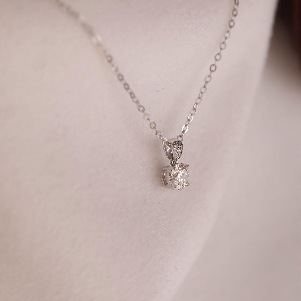 18K White Gold Round Brilliant Cut Lab Diamond Four Claw Prongs Basket Setting Pendant Necklace