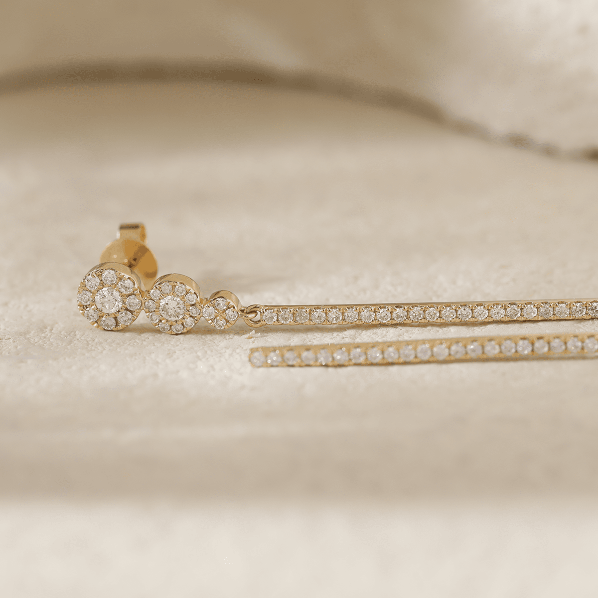 18K Yellow Gold Round Cut Diamond Pave Drop Earrings