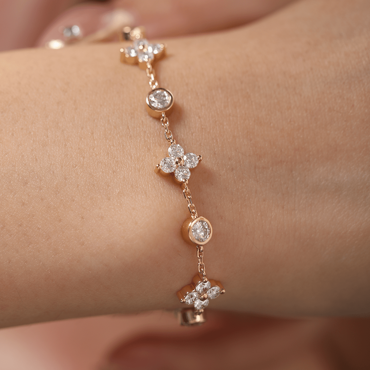 18K Yellow Gold Round Lab Diamond Fancy Shape Station Bracelet - FIORESE JEWELRY