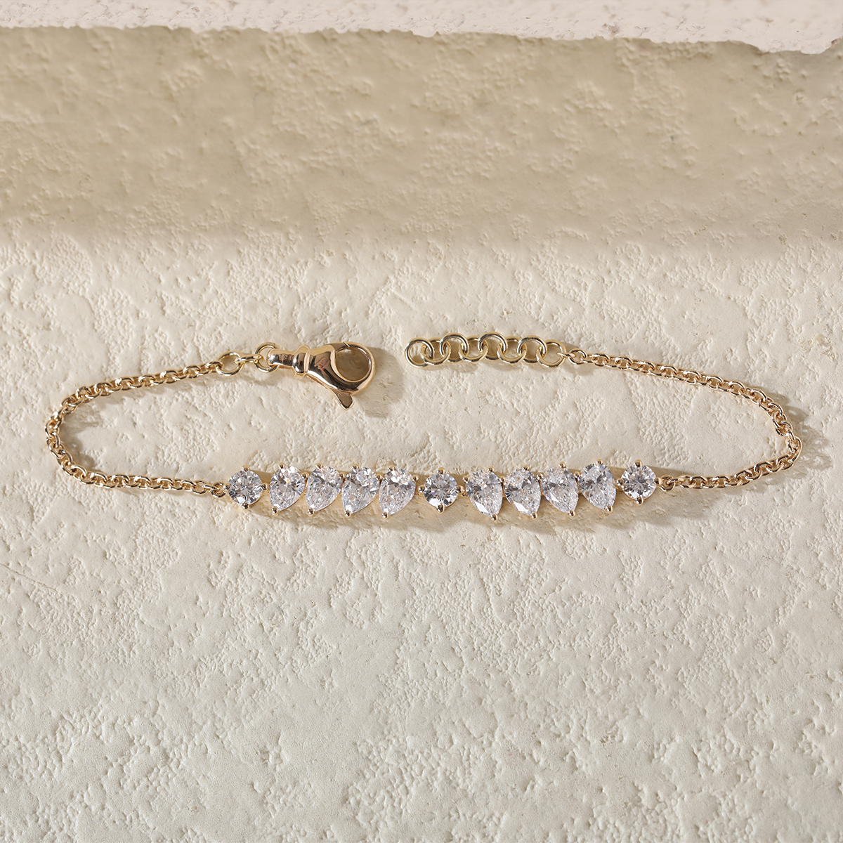 18K Yellow Gold Two-Shape Lab Diamond Bracelet – Round & Pear Cuts