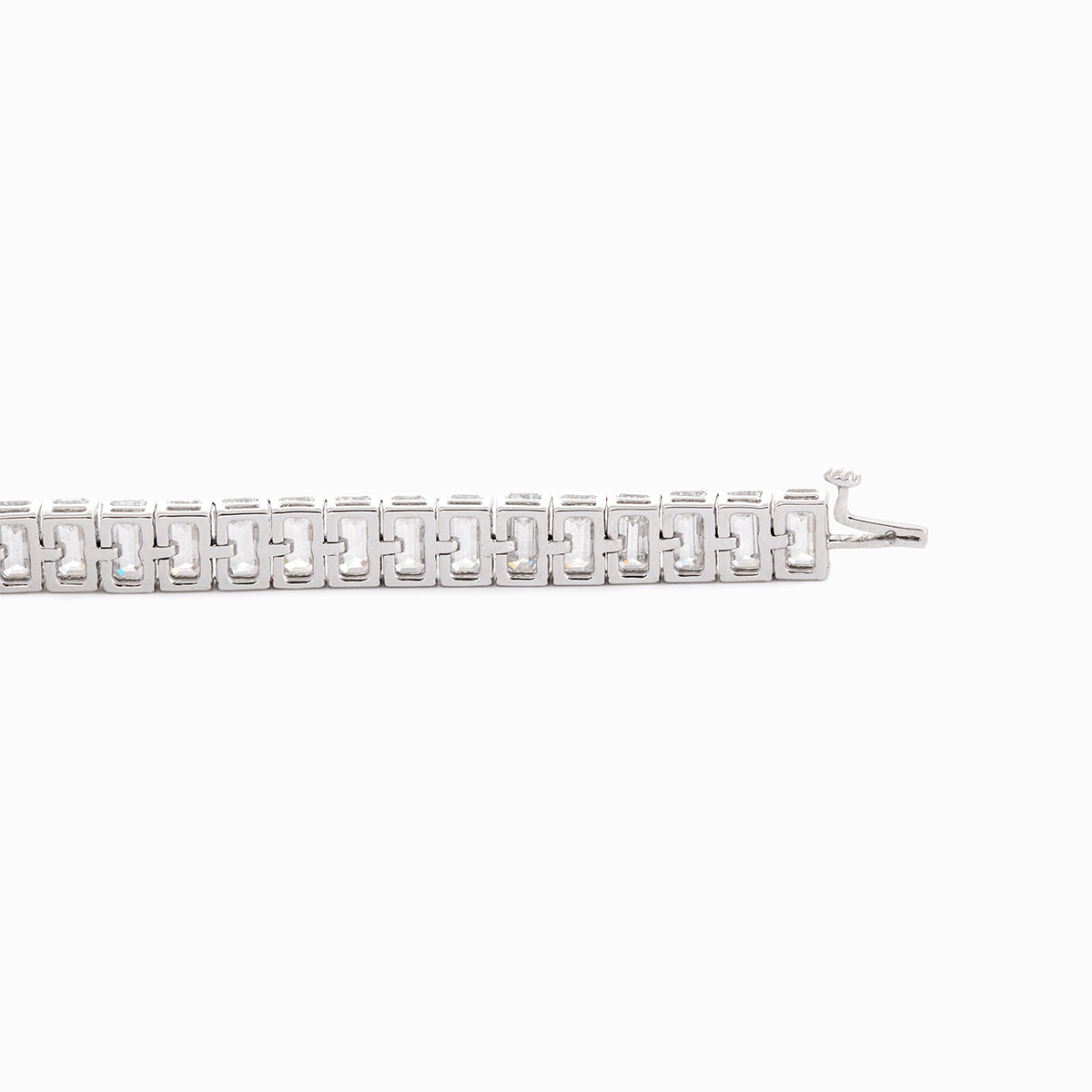 18K White Gold Emerald Cut Lab Diamond Tennis Bracelet, Radiant Diamond Emerald Design