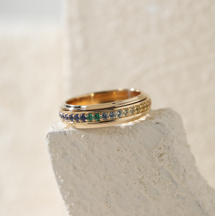 Round-Cut Rainbow Sapphire Eternity Fidget Ring