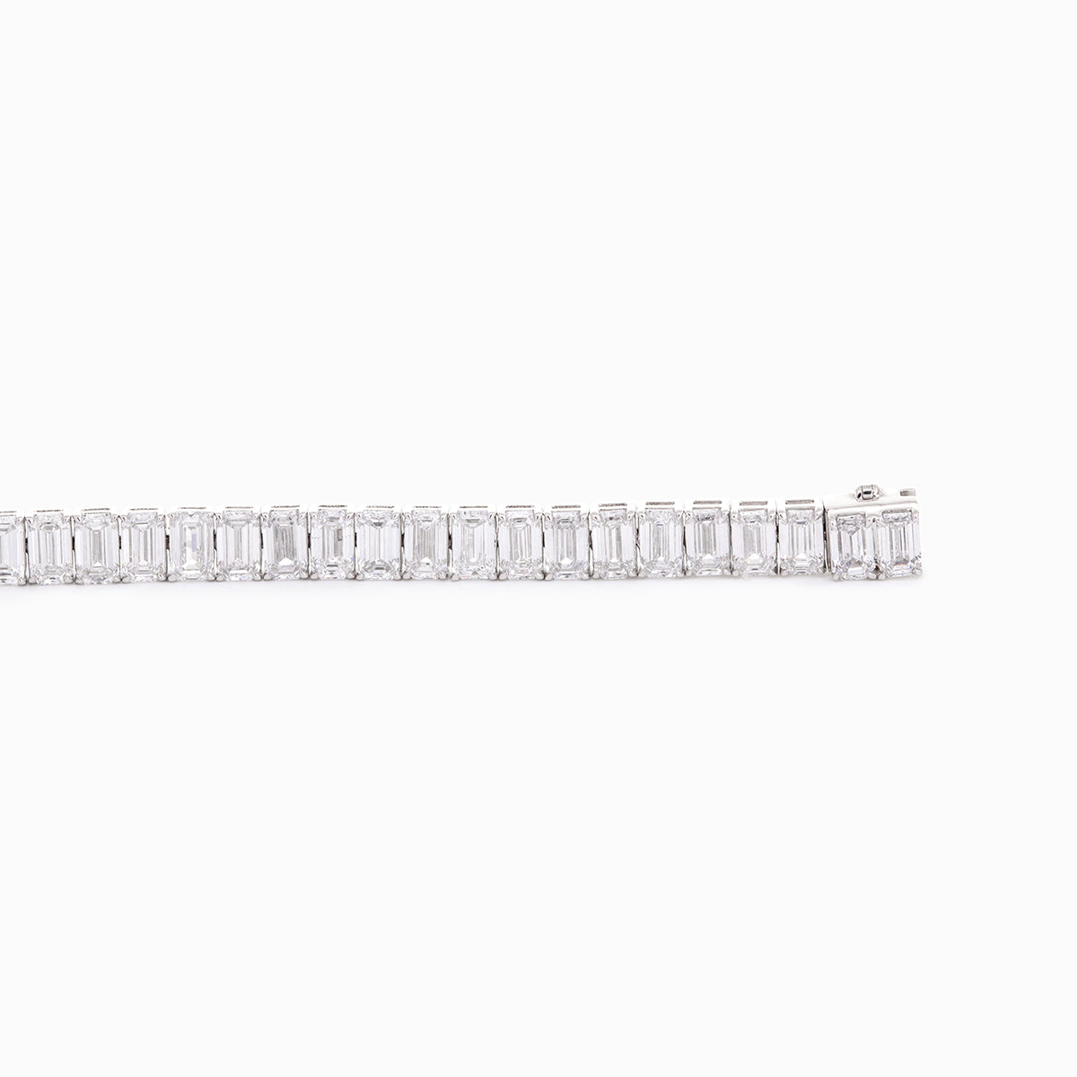 18K White Gold Emerald Cut Lab Diamond Tennis Bracelet, Radiant Diamond Emerald Design