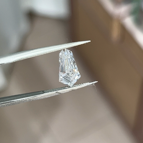 2.16ct Shield Cut Lab Diamond DE VS NO.809