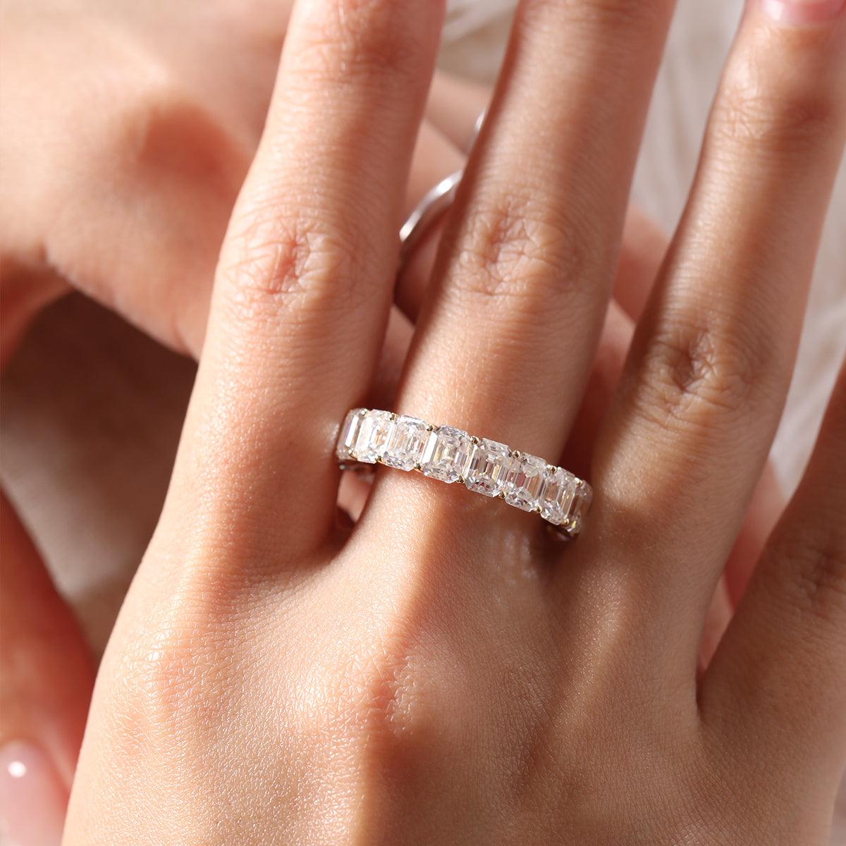 5*4mm Emerald Cut Moissanite Shared Prong U-shaped Pave Eternity Ring