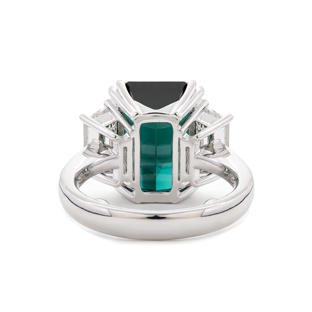 Platinum 9.4ct Verdelite Green Tourmaline Three-stone Ring with Step Cut Trapezoid Lab Diamond Side-stones