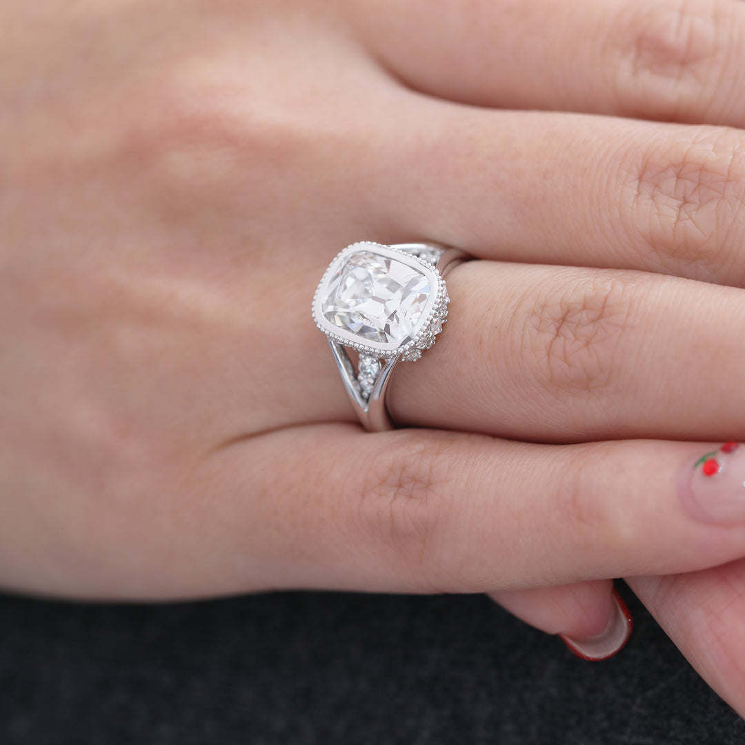 Elongated OMC Diamond Bezel Ring with Round &amp; Marquise-Cut Side Stones and Millegrain