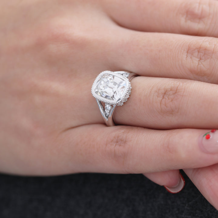 Elongated OMC Diamond Bezel Ring with Round &amp; Marquise-Cut Side Stones and Millegrain