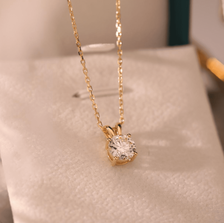 Cherished Moments 14K Yellow Gold 1ct Round Lab Diamond 4 Round Prong Basket Necklace (DE/G Color, VS Clarity) - FIORESE JEWELRY