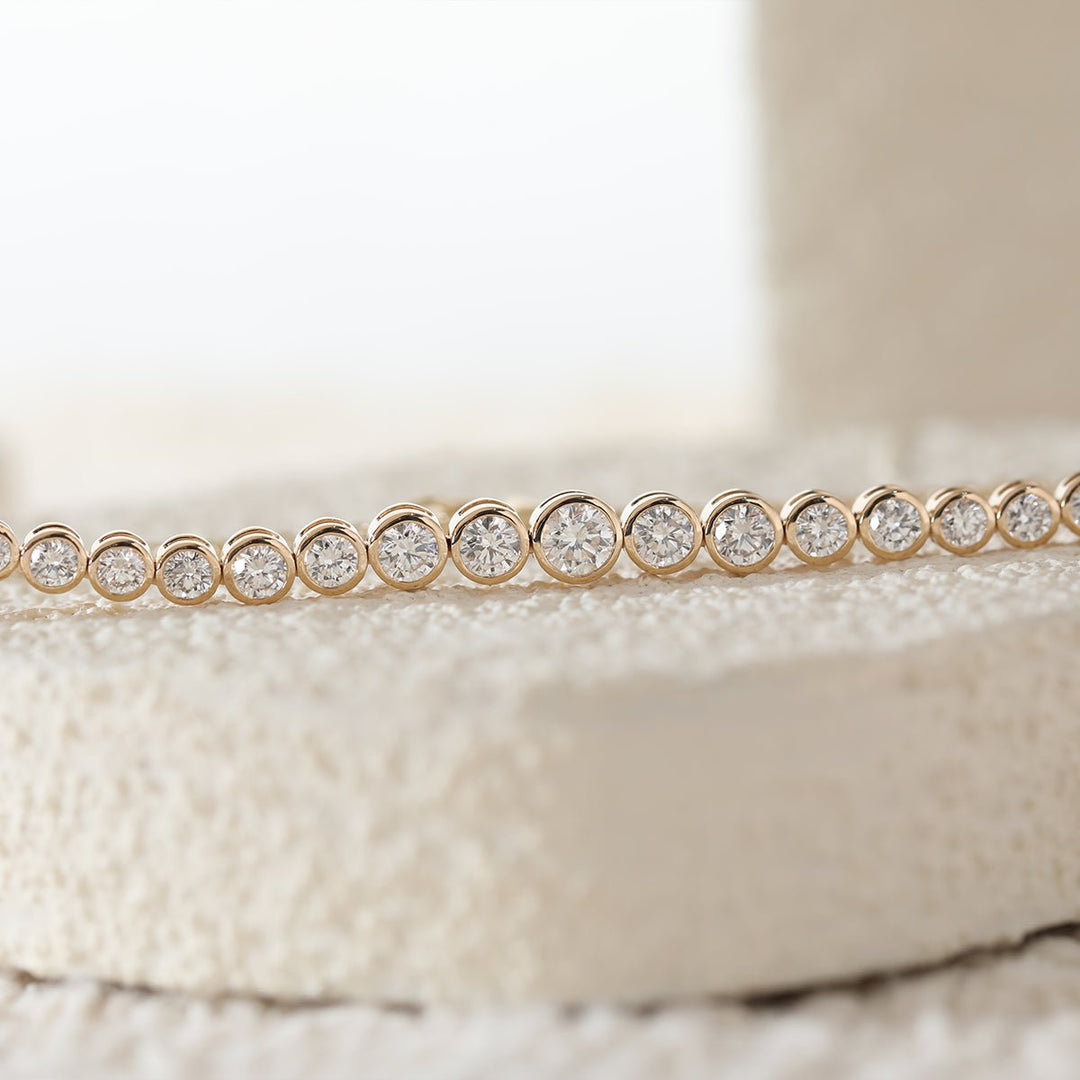 Round Diamond Bezel-Set Graduated Necklace - FIORESE JEWELRY