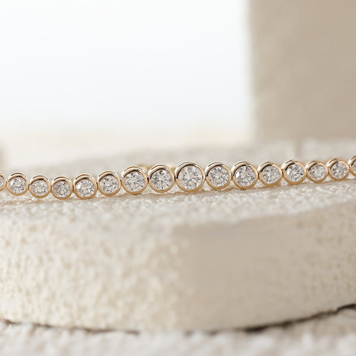 Round Diamond Bezel-Set Graduated Necklace - FIORESE JEWELRY