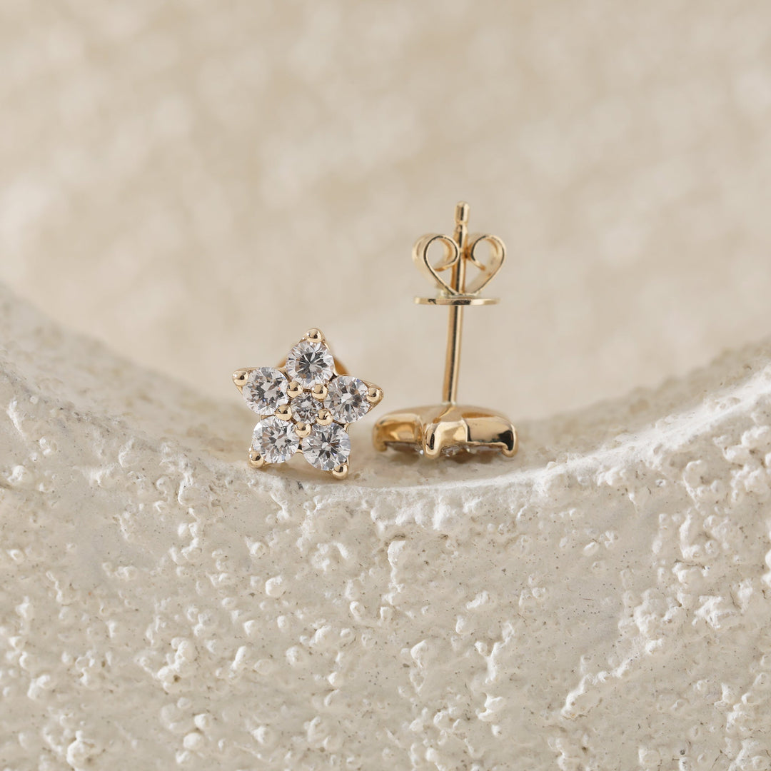 Round Diamond Star Cluster Stud Earrings - FIORESE JEWELRY